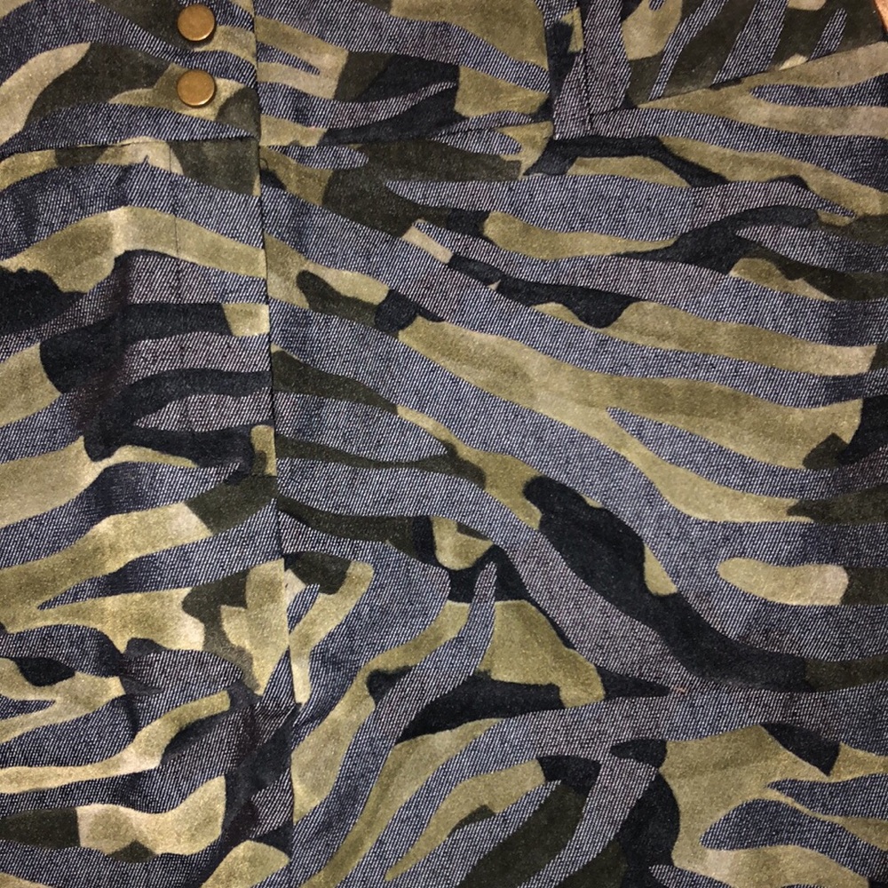 Express denim camo mini skirt Bnwt size 3/4